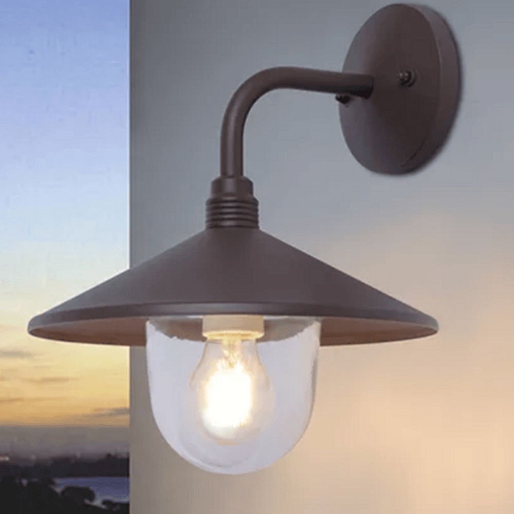 Illuminazione alla moda e lampade di design Quay Light 1 Light Staffa da parete per esterni in nero